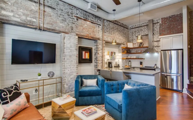 563 King Signature Apartments