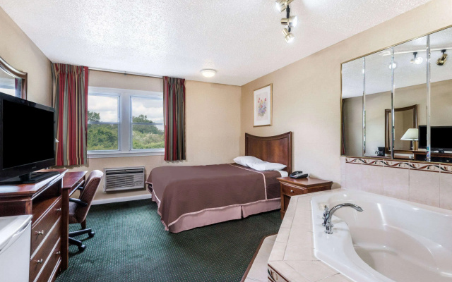 Howard Johnson by Wyndham Hartford South – Rocky Hill