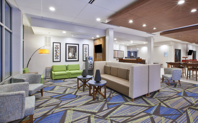 Holiday Inn Express Auburn Hills South by IHG