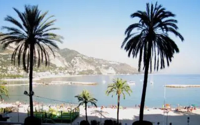 Studio magnifique vue mer