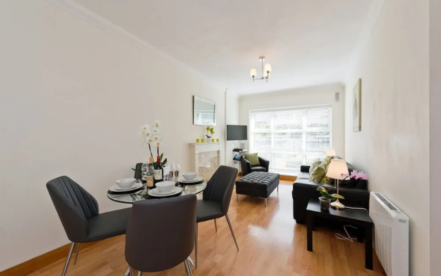 Sweet Inn - ContemporaryCharlotteQuay II