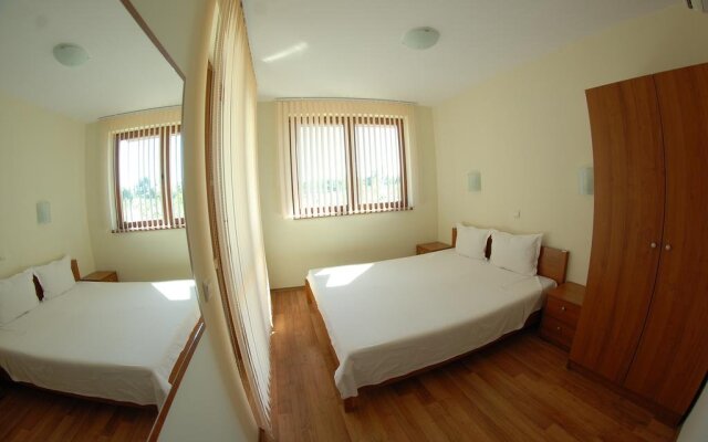Отель Oasis Beach Resort Kamchia Болгария, Варна - отзывы, цены и фото номеров - забронировать отель Oasis Beach Resort Kamchia онлайн комната для гостей