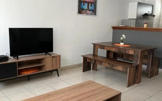 Saint-Leu Reunion Centre Ville T3 Duplex Meuble