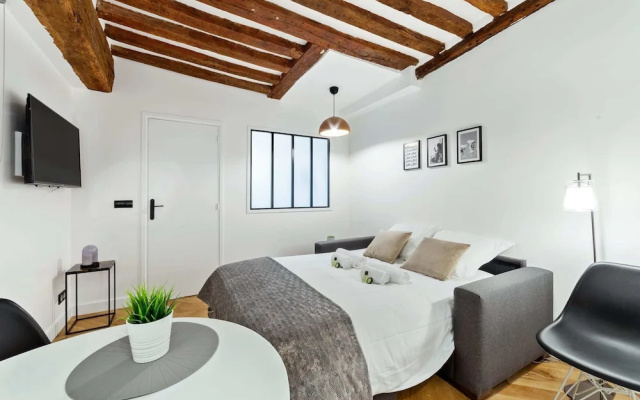 Stylish Apartment in the Heart of Paris