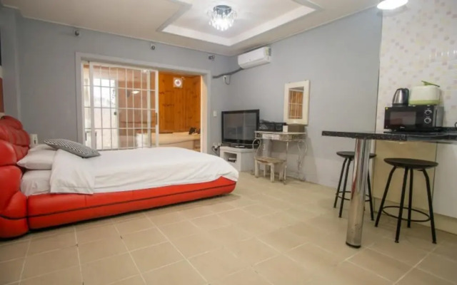 Pocheon Joey Tomato Pension