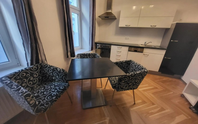 CozyNite Premium Apartment Hundertwasser