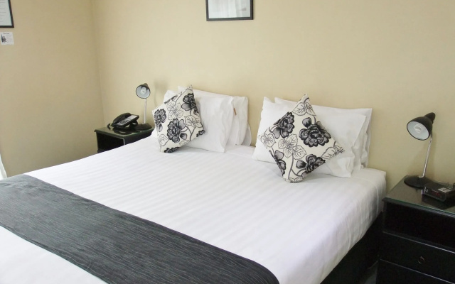 Abbella Lodge Motel