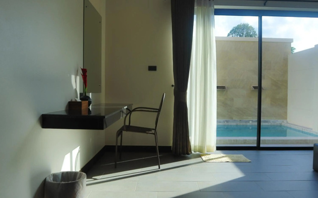Toledo Pool Villa