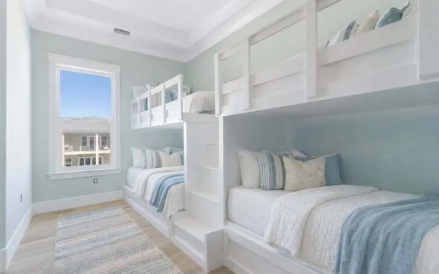 The Grand Pearl 11 Bedroom Home