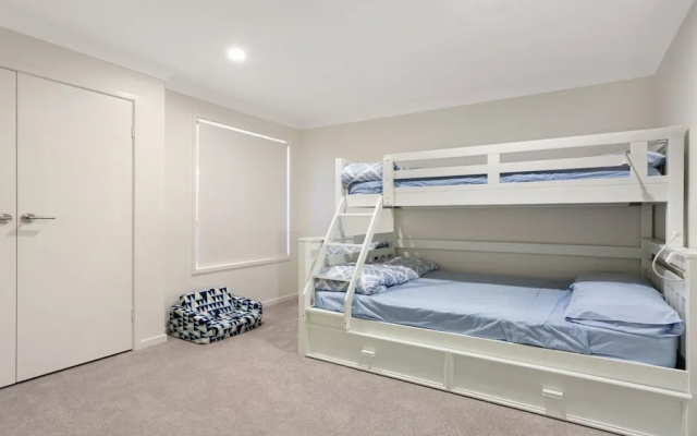 Kentia Drive 28