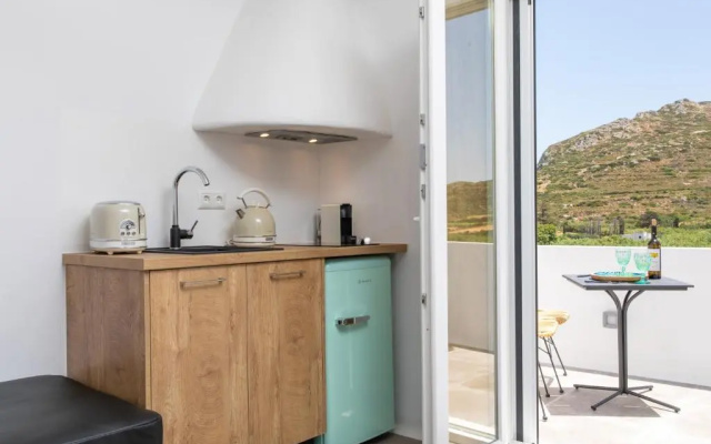 Ninemia Naxos Suites