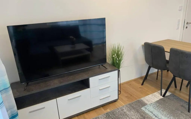 Modern airconditioned city apartment close to VIC