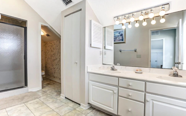 812 S. Fletcher - 3 Br Cottage