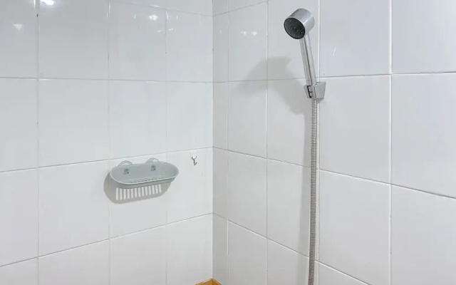 Comfort Living 2Br Green Pramuka City Near Mall Apartment