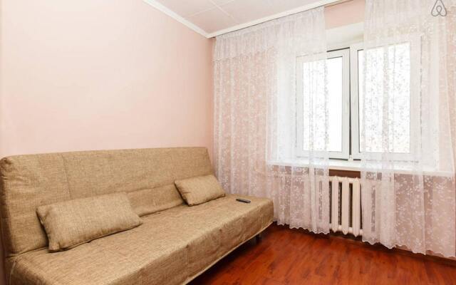 Апартаменты Comfortable and Modern Apartment в Казани отзывы, цены и фото номеров - забронировать гостиницу Comfortable and Modern Apartment онлайн Казань комната для гостей