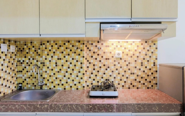 Best Price Studio Apartment at Tamansari Skylounge