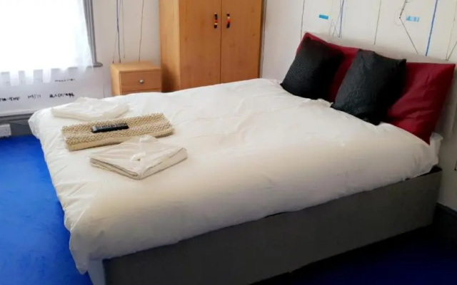 Bloomfield Hotel