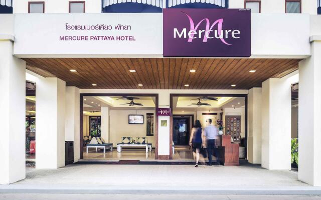 Отель Mercure Pattaya вид на фасад