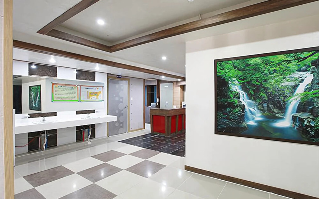 Donghae Marine Park Pension