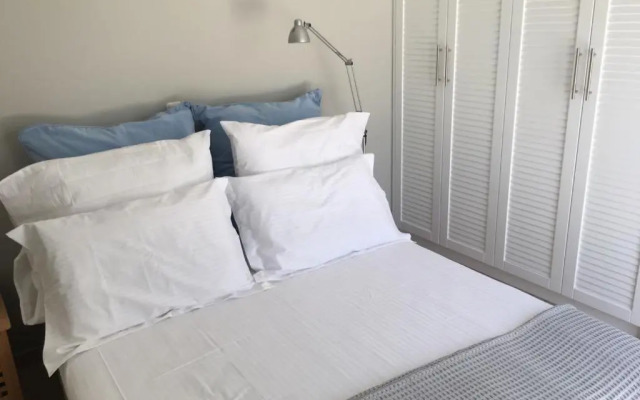 Athens windsurfing, Artemida Loutsa, Seaside Apartment