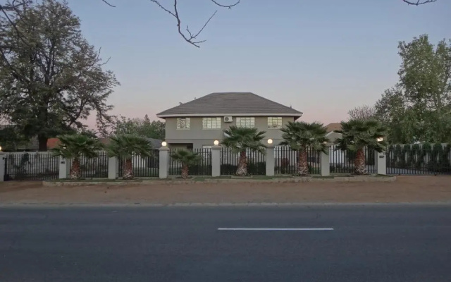 Modern Goldfields Apartments
