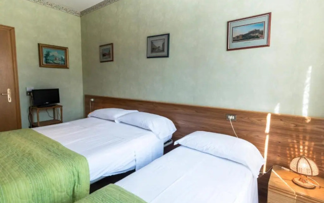 Camere R 75