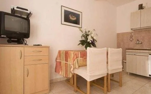 Apartments Pralija