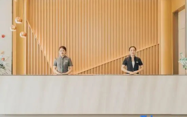 Homeinn Selected Hotel (Yibin Changning High-Speed Railway Station)