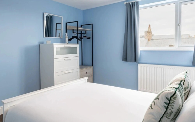 Host Stay Castle Reach