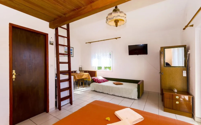Apartments Pera