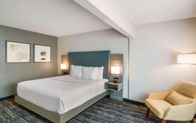 Hourglass Hotel, Trademark Collection by Wyndham