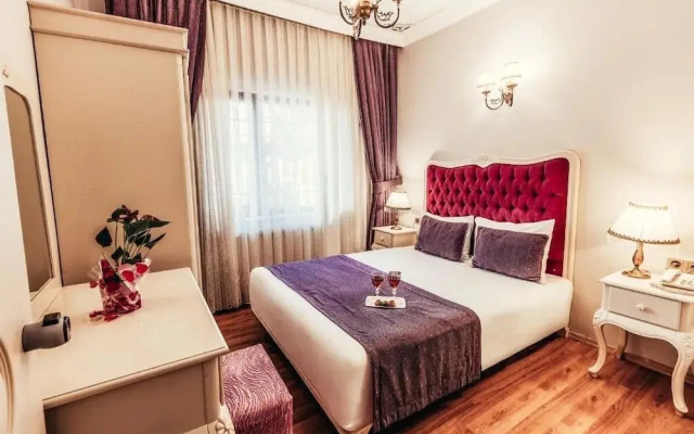 Oli̇ve Garden Hotel