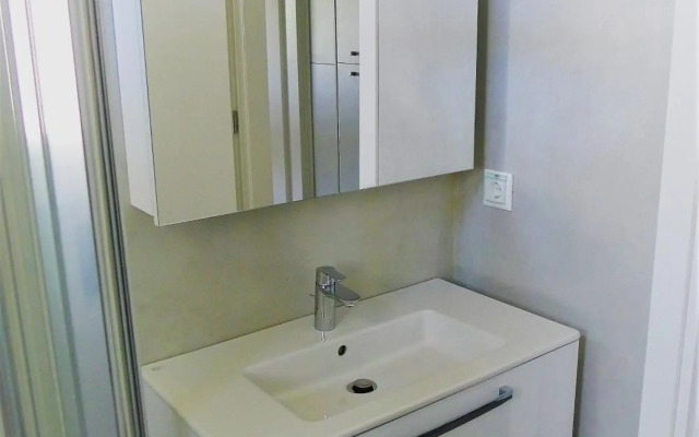 Deluxe Apartment in Vouliagmeni