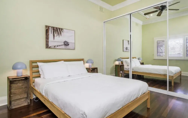 Incredible 3-bed Renovated Home With Huge Garden