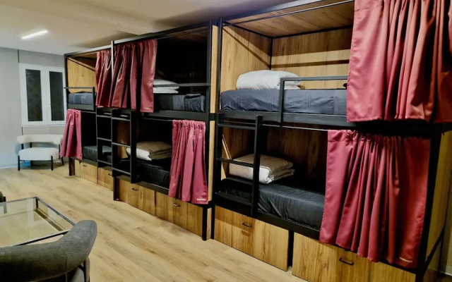 Velvet Hostel Business