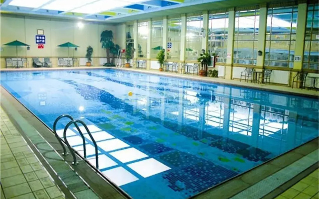 Chengde Jing Cheng Hotel