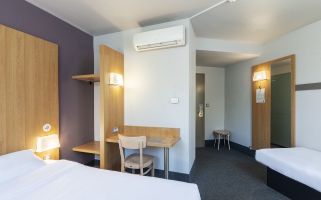B&B HOTEL Cholet Sud