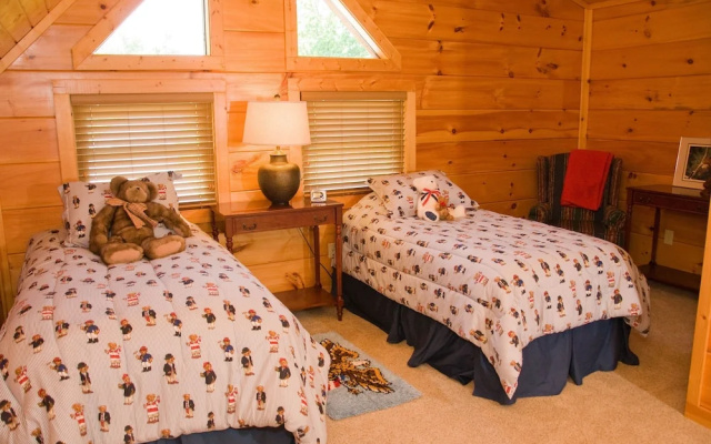 PARADISE FOUND - 3 Br Cabin