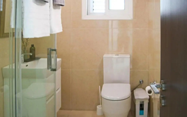 Phaedrus Living: Seaside Luxury Flat Natalia House 102