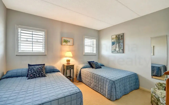Breathtaking Ocean View Amelia South Condo by RedAwning
