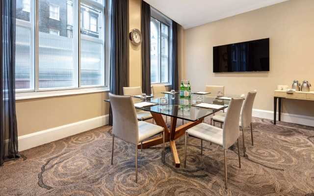 Radisson Blu Hotel, London Tottenham Court Road