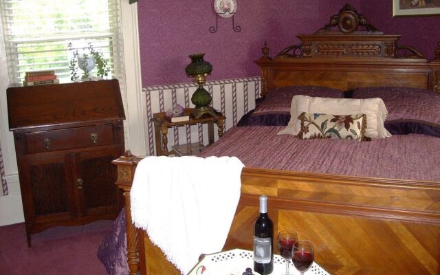 Four Winds Victorian Venue & Suites