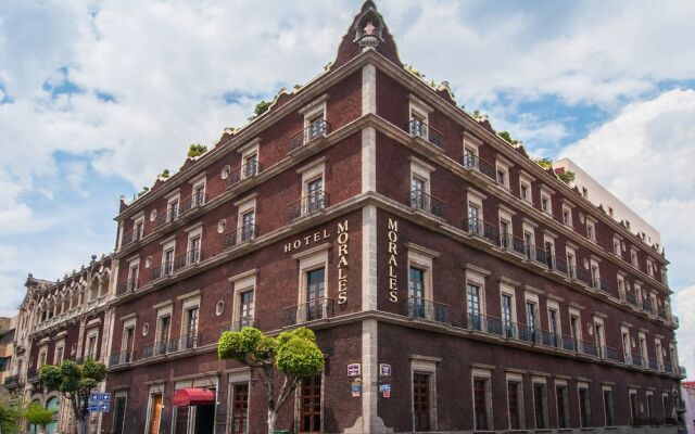 Hotel Morales Historical & Colonial Downtown core вид на фасад