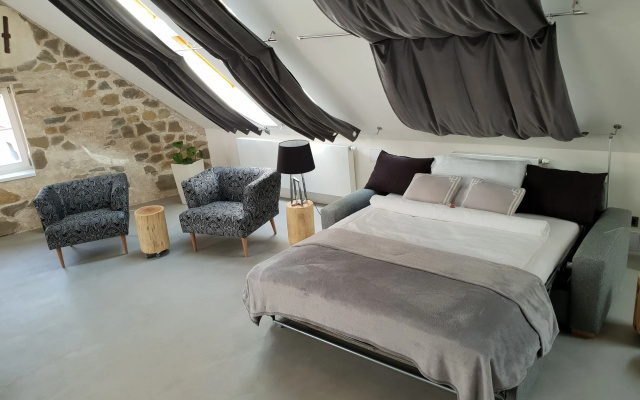 Coco Chanel Boutique Apartment by goodnite cz
