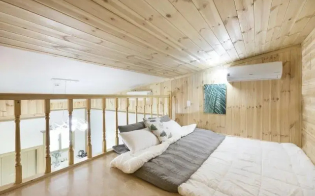 Gyeongju Feelhouse Pension