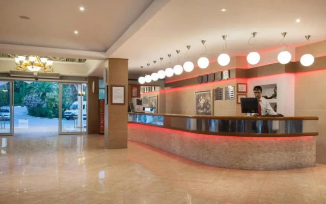 Lycus River Thermal Hotel