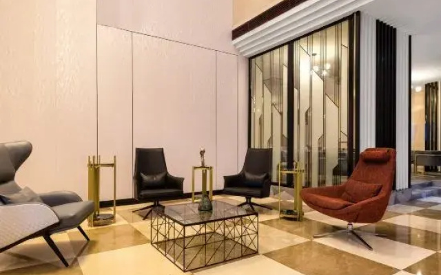 Borrman Hotel (Chongqing Hechuan High-Speed Railway Station Wenfeng Ancient Street)