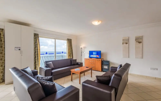 Spinola Bay Mansion Seafront Apartment by Getaways Malta