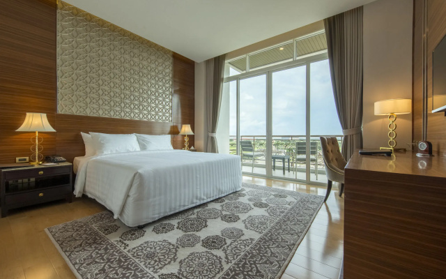 Garden City Hotel