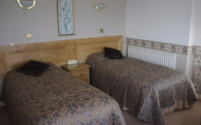 Plas Isa Hotel